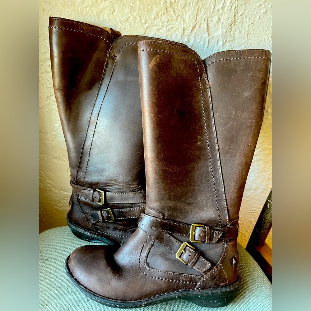 UGG Australia Brown leather moto-style boots